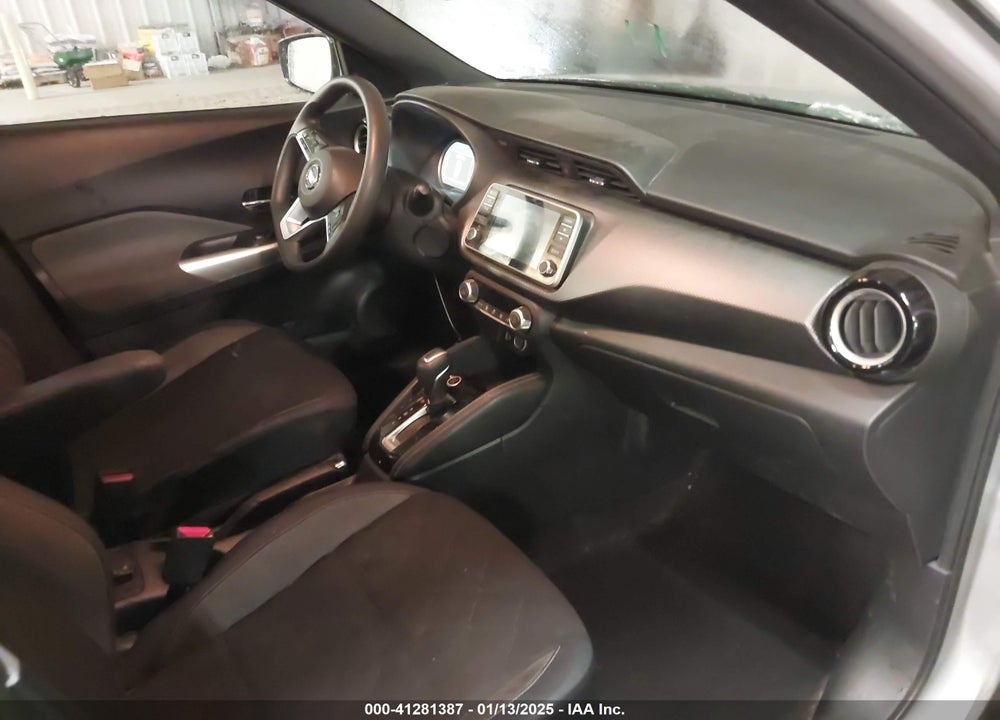 2018 NISSAN KICKS SV VIN: 3N1CP5CU6JL530310