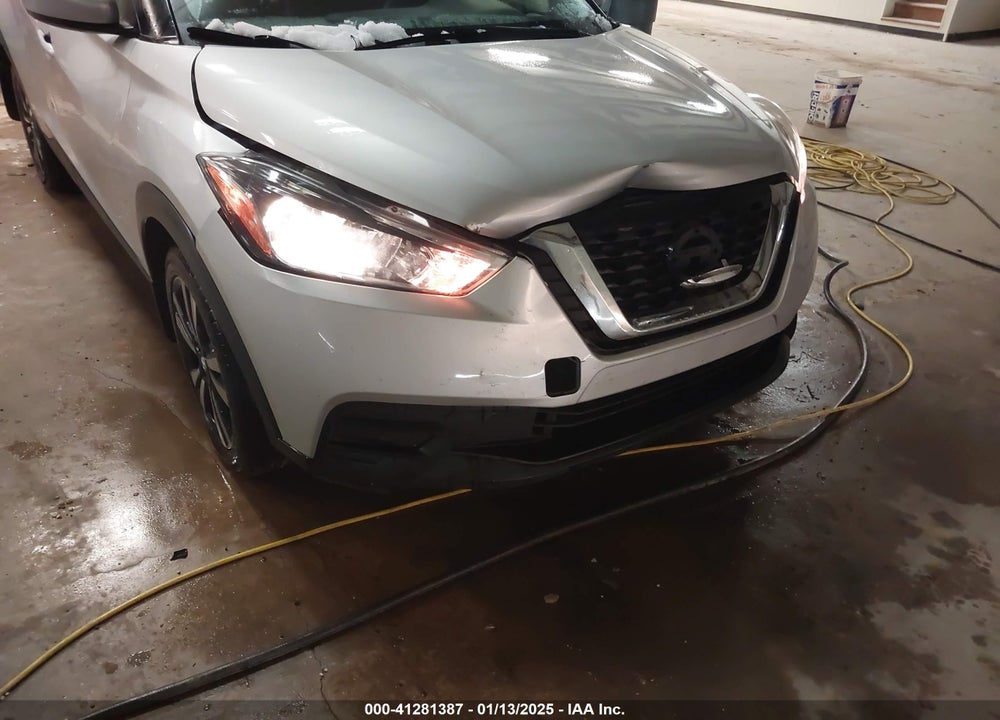 2018 NISSAN KICKS SV VIN: 3N1CP5CU6JL530310