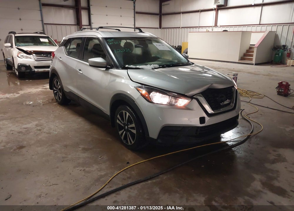 2018 NISSAN KICKS SV VIN: 3N1CP5CU6JL530310