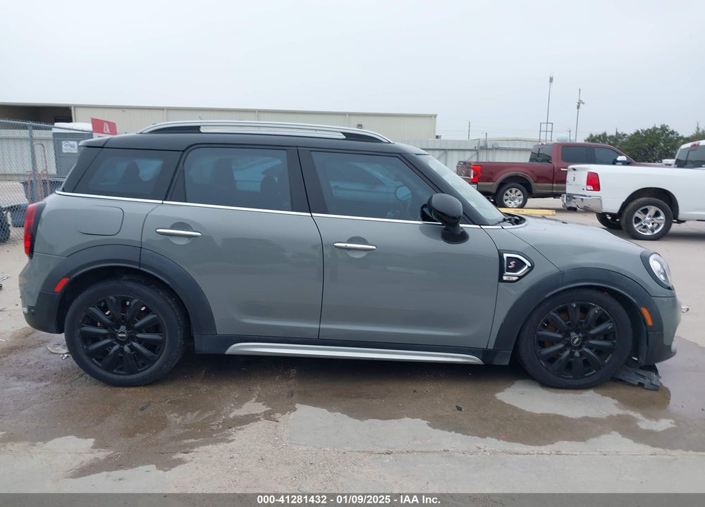2018 MINI COUNTRYMAN COOPER S VIN: WMZYT3C35J3E93291