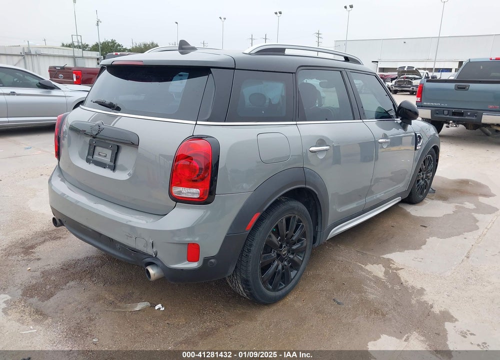 2018 MINI COUNTRYMAN COOPER S VIN: WMZYT3C35J3E93291