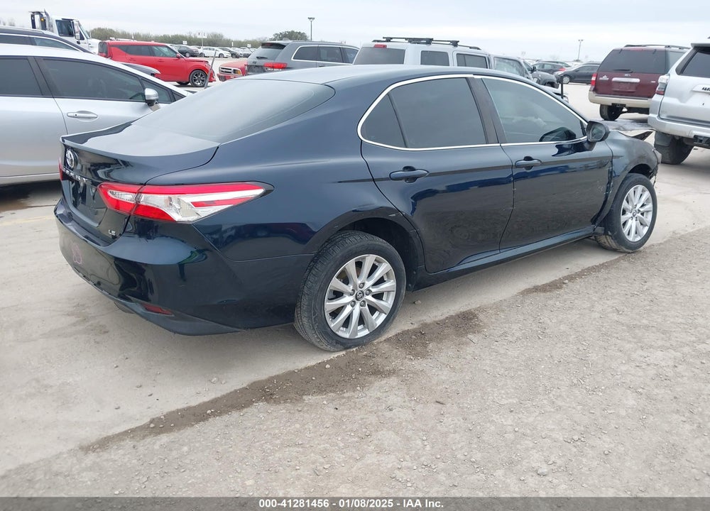 2018 TOYOTA CAMRY VIN: 4T1B11HK2JU522734