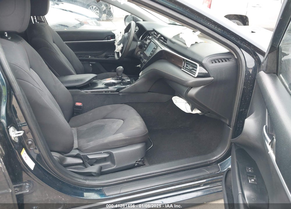 2018 TOYOTA CAMRY VIN: 4T1B11HK2JU522734