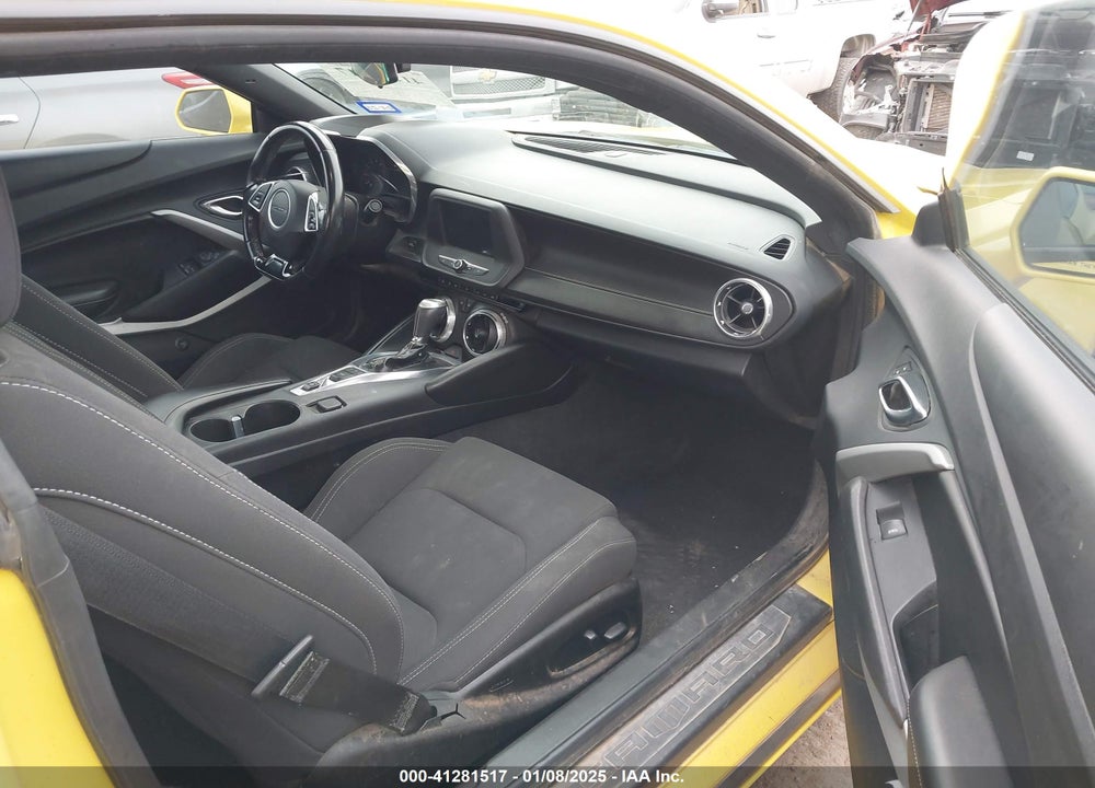 2018 CHEVROLET CAMARO VIN: 1G1FB1RSXJ0118825