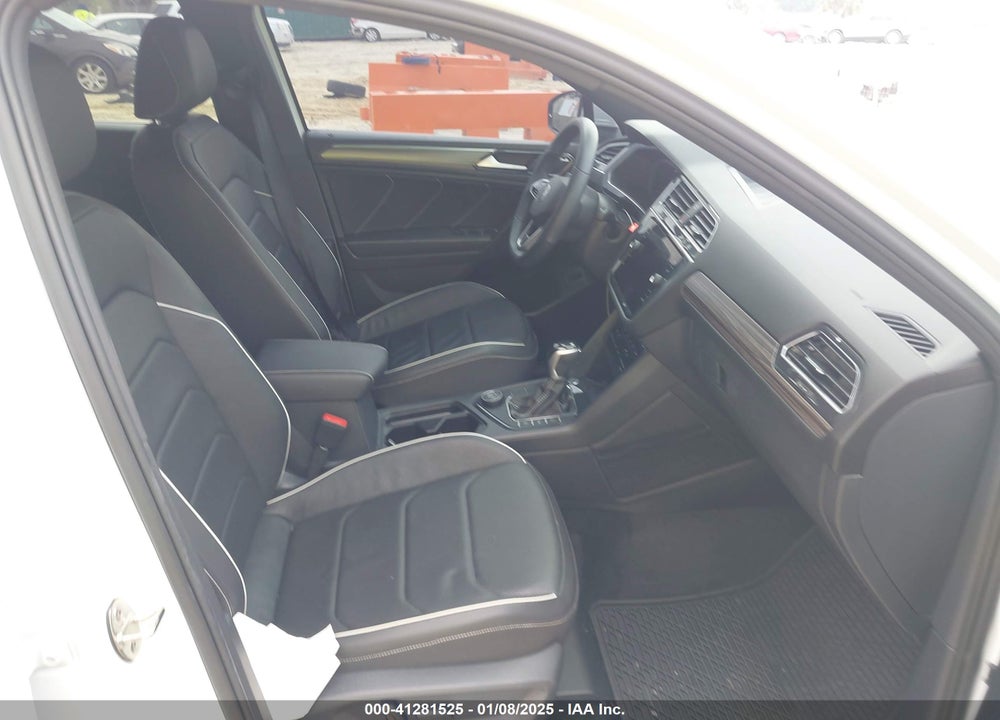 2022 VOLKSWAGEN TIGUAN 2.0T SEL R-LINE VIN: 3VV4B7AX5NM111133