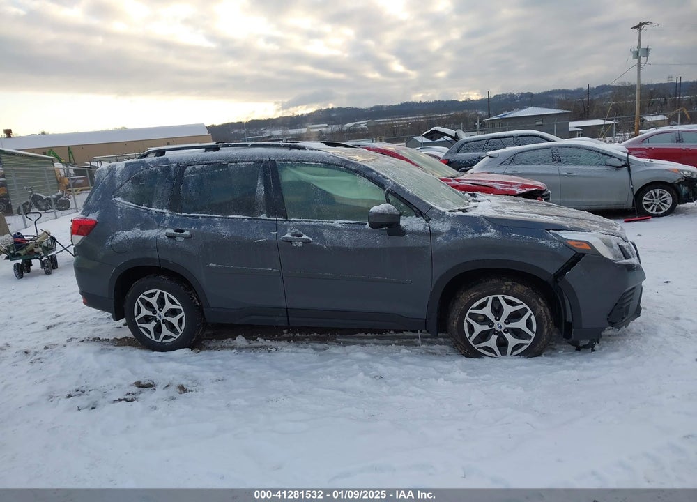 2024 SUBARU FORESTER PREMIUM VIN: JF2SKADC3RH490267
