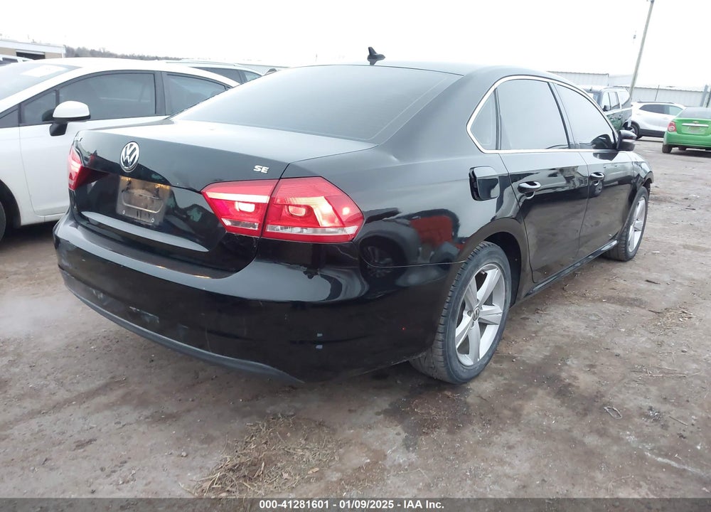 2013 VOLKSWAGEN PASSAT VIN: 1VWBP7A32DC074835