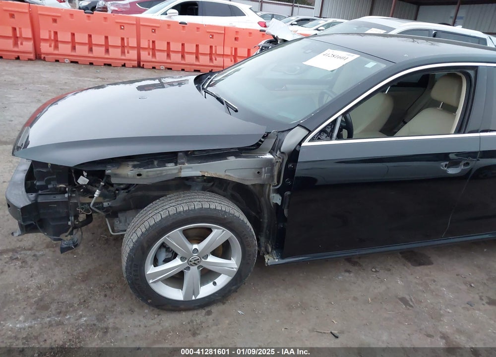 2013 VOLKSWAGEN PASSAT VIN: 1VWBP7A32DC074835