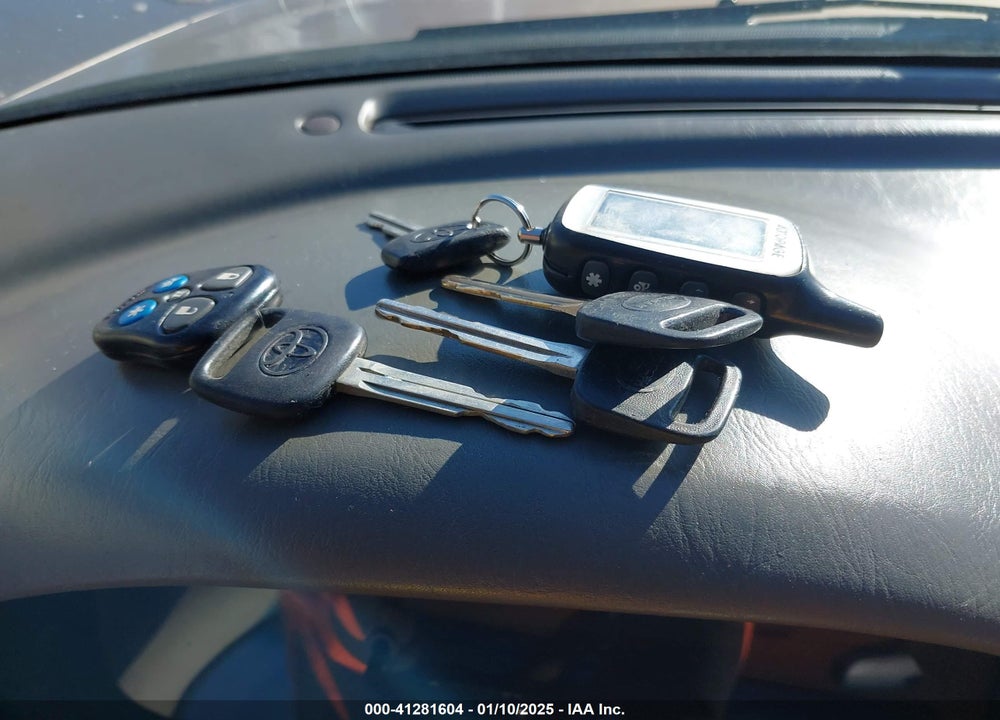 2001 TOYOTA CAMRY SOLARA SE VIN: 2T1CG22P71C467101