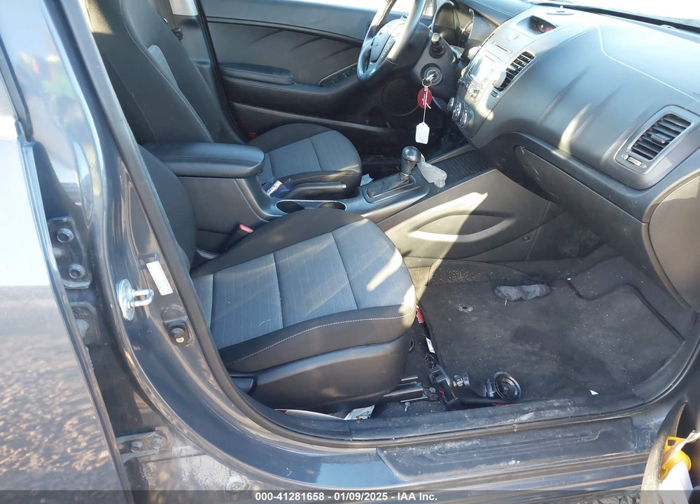 2016 KIA FORTE VIN: KNAFX5A86G5599844