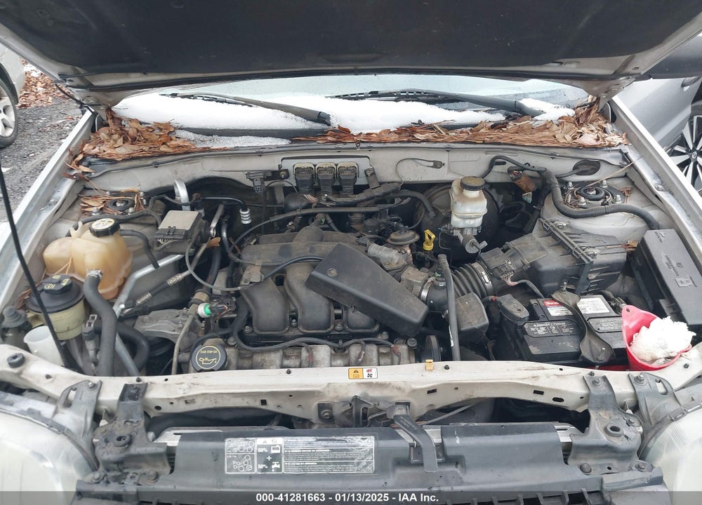 2005 FORD ESCAPE XLT VIN: 1FMYU93115KB07405