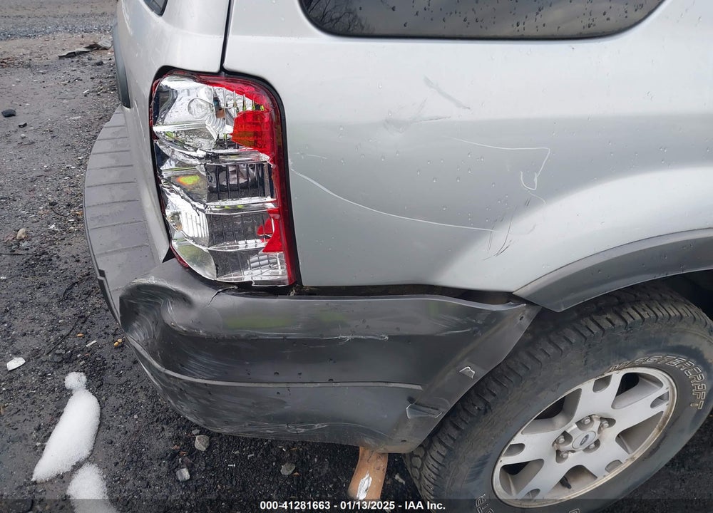 2005 FORD ESCAPE XLT VIN: 1FMYU93115KB07405