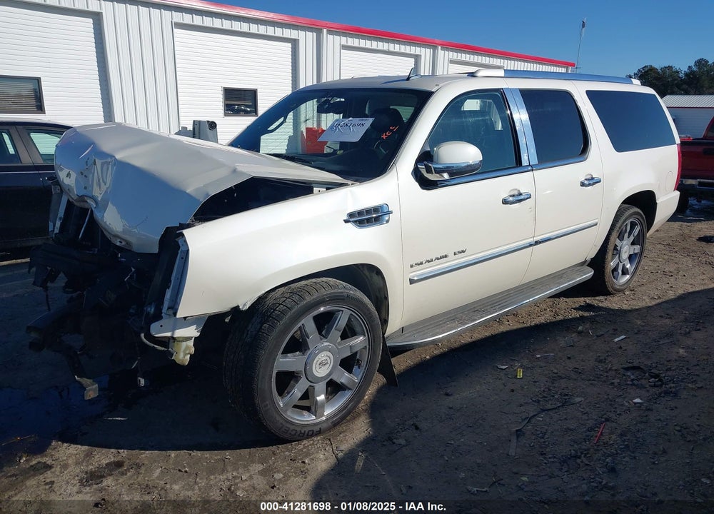 2010 CADILLAC ESCALADE ESV LUXURY VIN: 1GYUKHEF6AR180437