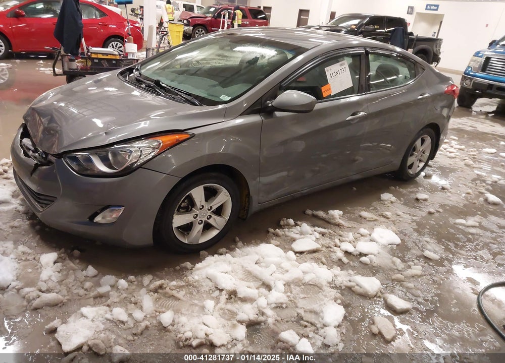 2013 HYUNDAI ELANTRA VIN: 5NPDH4AE6DH421404