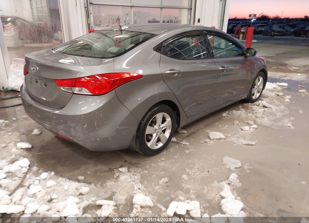 2013 HYUNDAI ELANTRA VIN: 5NPDH4AE6DH421404
