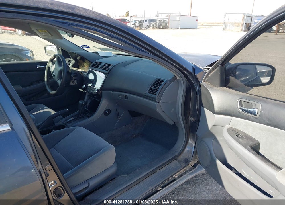 2005 HONDA ACCORD 2.4 LX VIN: 1HGCM564X5A118102