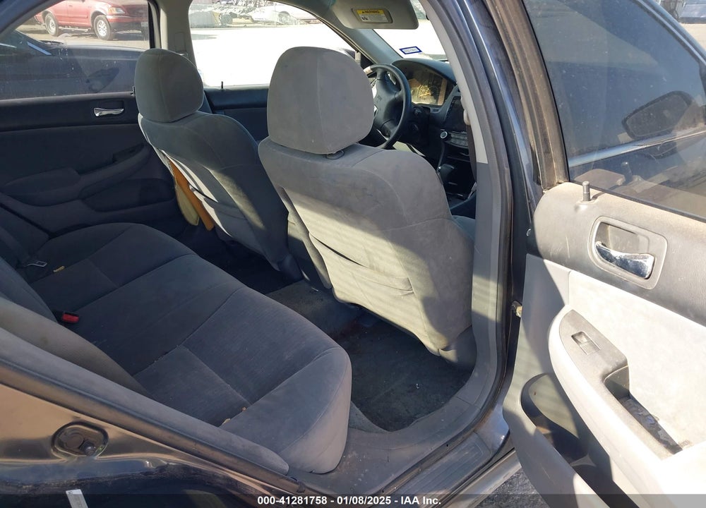 2005 HONDA ACCORD 2.4 LX VIN: 1HGCM564X5A118102