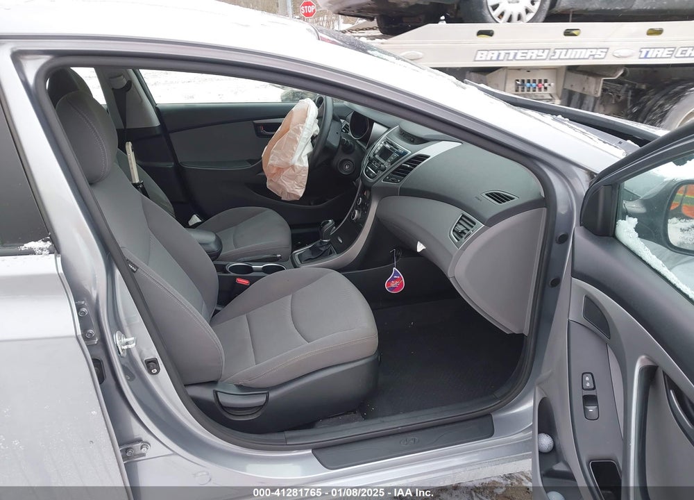 2014 HYUNDAI ELANTRA VIN: KMHDH4AE0EU194875