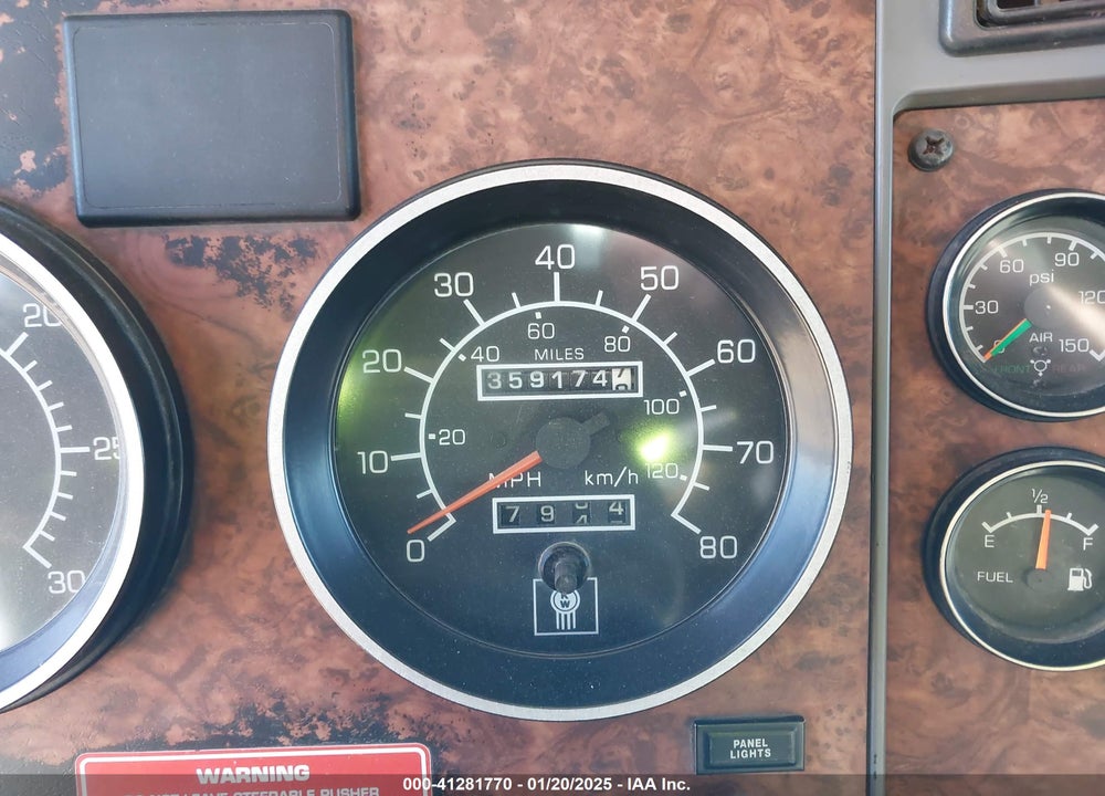2004 KENWORTH T800 VIN: 1NKDX4EX14R397874