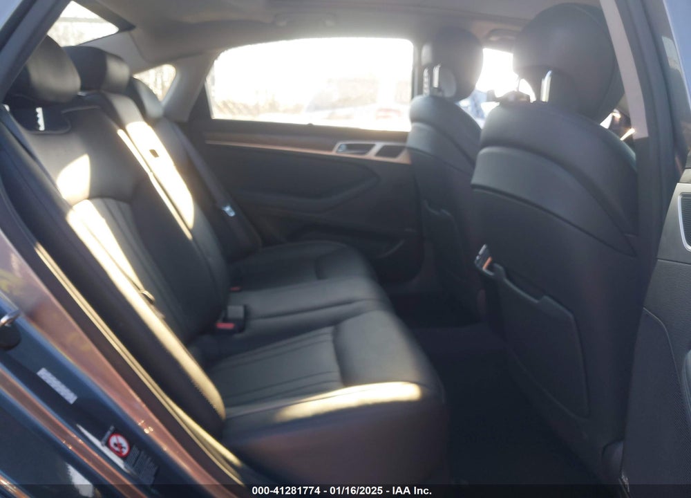 2016 HYUNDAI GENESIS VIN: KMHGN4JE2GU130023