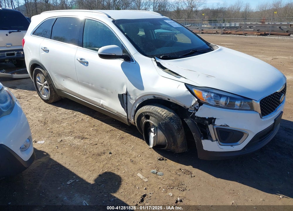 2016 KIA SORENTO 3.3L LX VIN: 5XYPGDA51GG138162