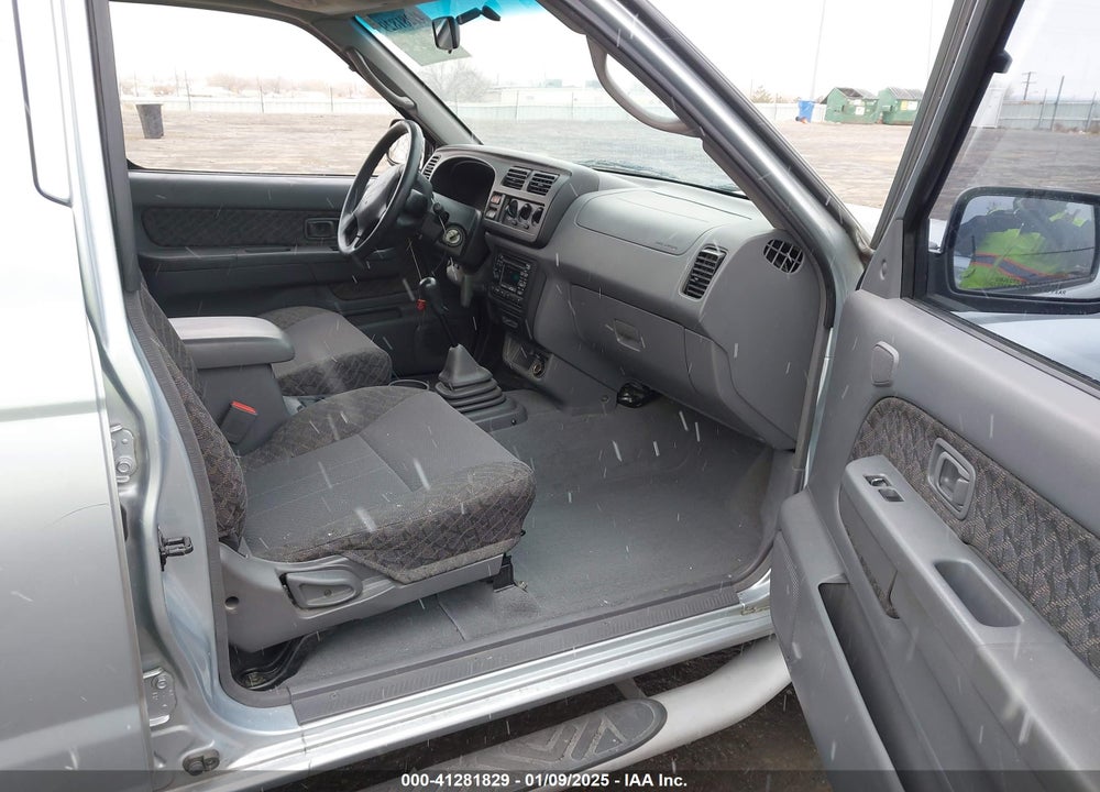 2000 NISSAN XTERRA SE/XE VIN: 5N1ED28T2YC559043