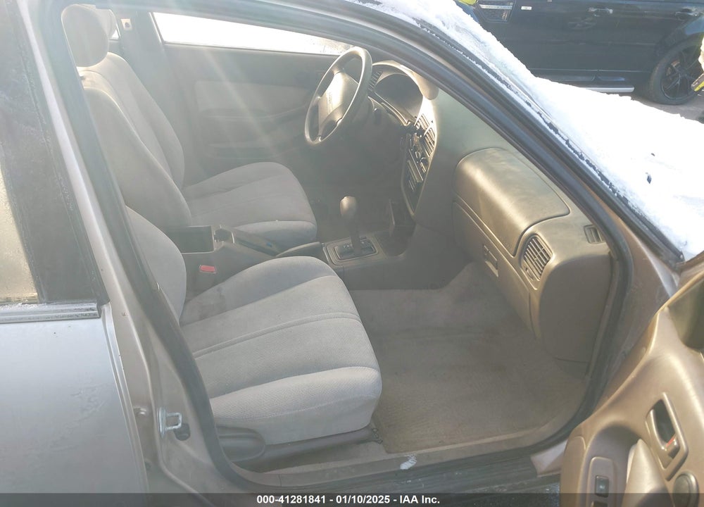 1995 TOYOTA CAMRY LE VIN: JT2SK12E9S0298030