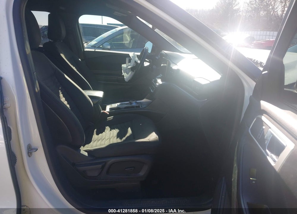 2020 FORD EXPLORER XLT VIN: 1FMSK7DH5LGA88238