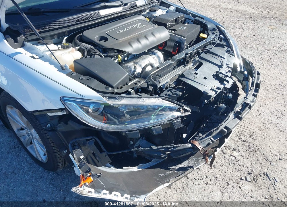 2016 CHRYSLER 200 VIN: 1C3CCCAB3GN137909