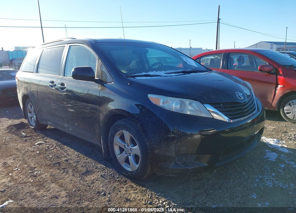 2013 TOYOTA SIENNA LE V6 8 PASSENGER VIN: 5TDKK3DC6DS305241