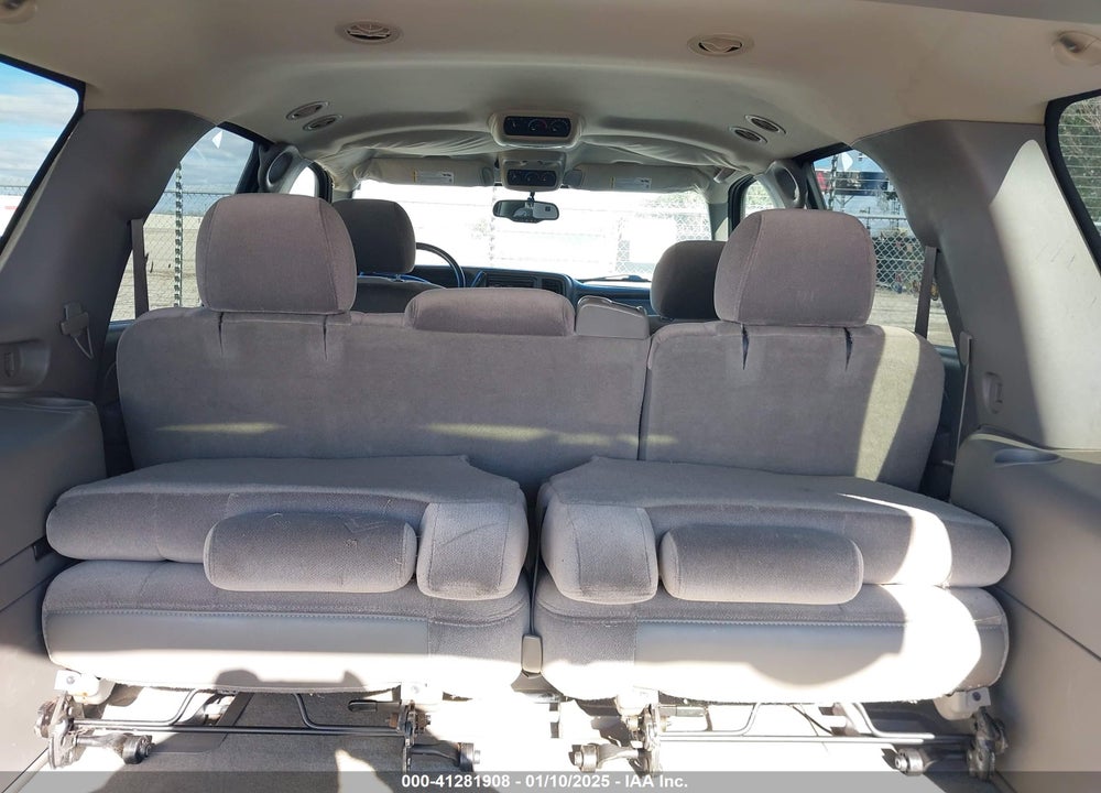 2005 GMC YUKON VIN: 1GKEC13VX5J133090