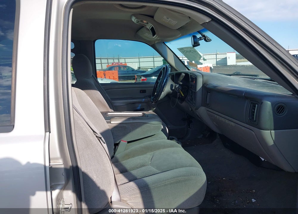 2005 CHEVROLET AVALANCHE 1500 LS VIN: 3GNEC12Z45G270924