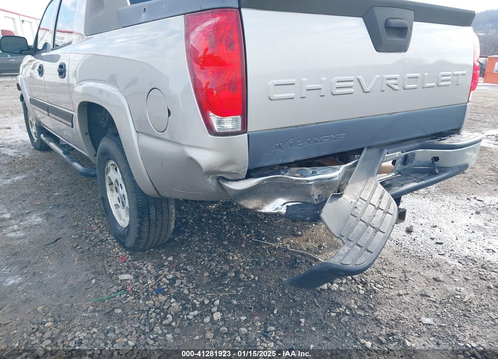 2005 CHEVROLET AVALANCHE 1500 LS VIN: 3GNEC12Z45G270924