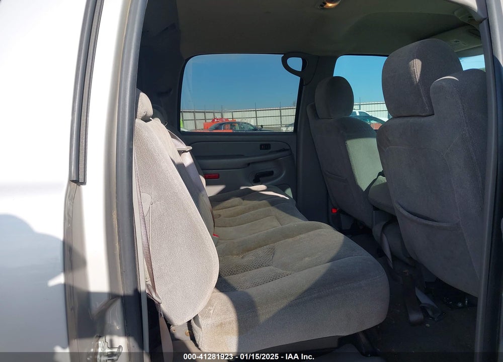 2005 CHEVROLET AVALANCHE 1500 LS VIN: 3GNEC12Z45G270924