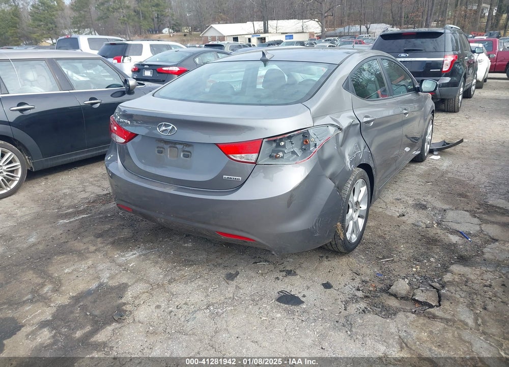 2013 HYUNDAI ELANTRA VIN: 5NPDH4AE6DH206685
