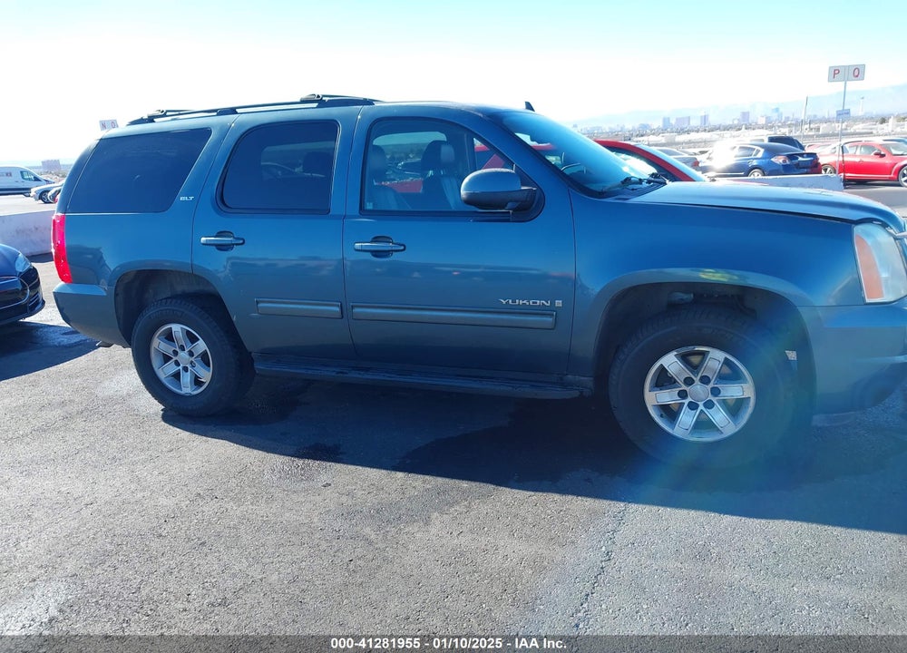 2009 GMC YUKON SLT2 VIN: 1GKFK33049R250761