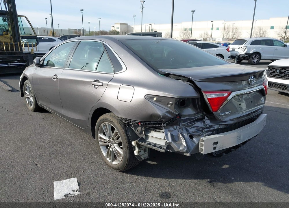 2017 TOYOTA CAMRY SE VIN: 4T1BF1FK4HU782552