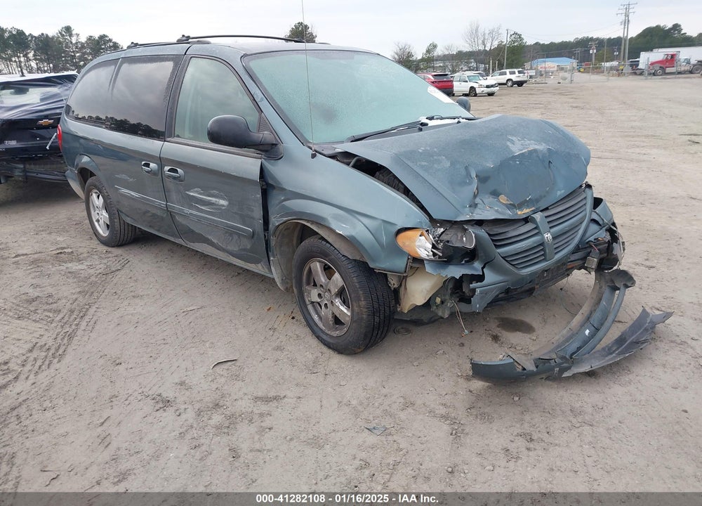 2005 DODGE GRAND CARAVAN SXT VIN: 2D4GP44L25R435320
