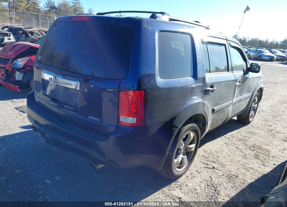 2014 HONDA PILOT EX VIN: 5FNYF4H44EB039683