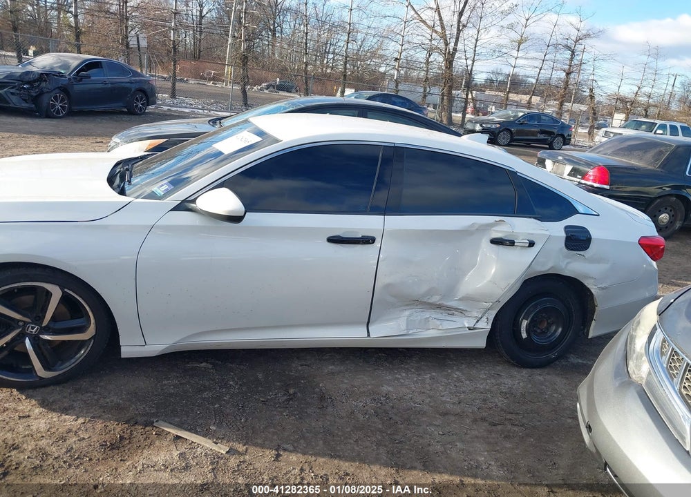 2018 HONDA ACCORD VIN: 1HGCV1F32JA046870