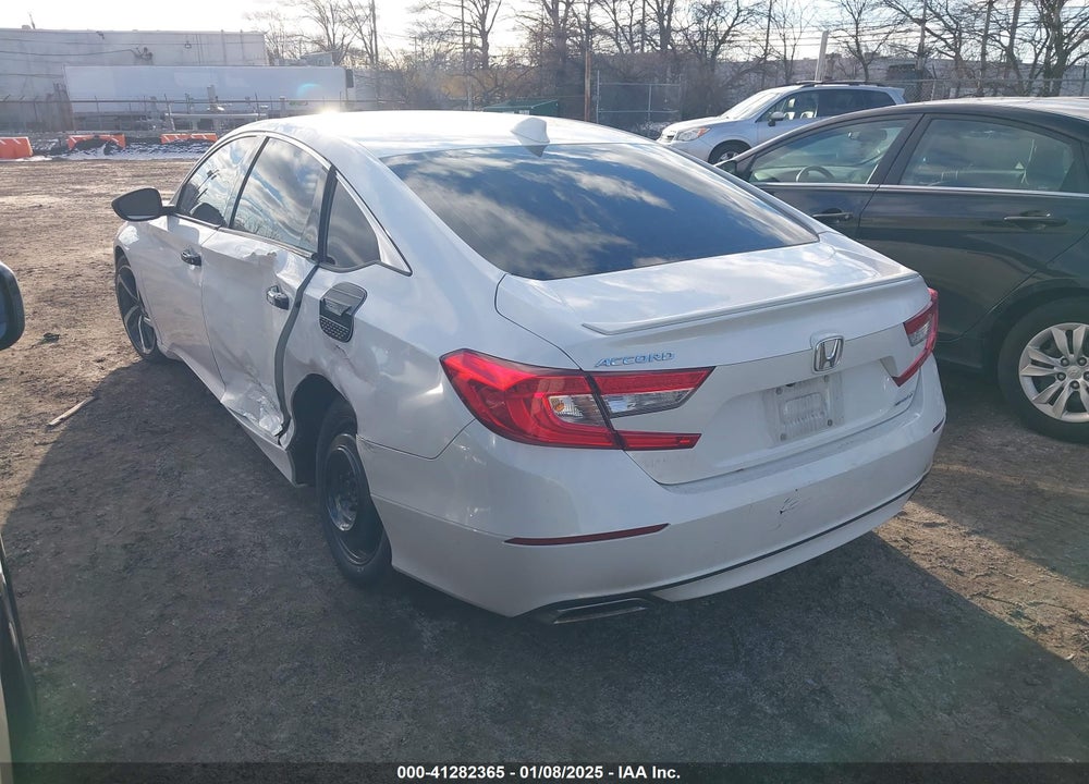2018 HONDA ACCORD VIN: 1HGCV1F32JA046870
