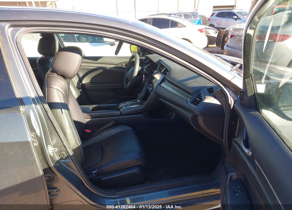 2018 HONDA CIVIC VIN: SHHFK7H53JU230193