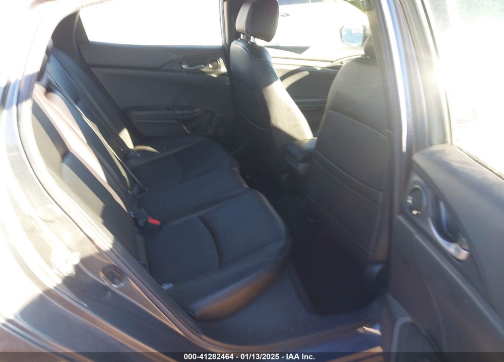 2018 HONDA CIVIC VIN: SHHFK7H53JU230193