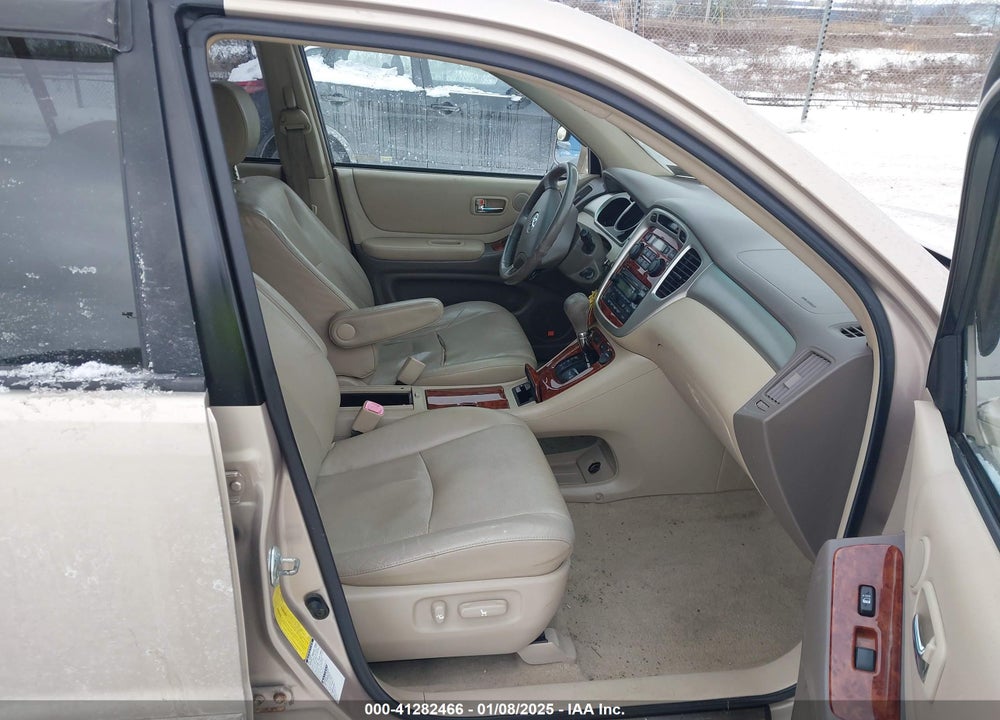 2005 TOYOTA HIGHLANDER LIMITED V6 VIN: JTEEP21A650118626