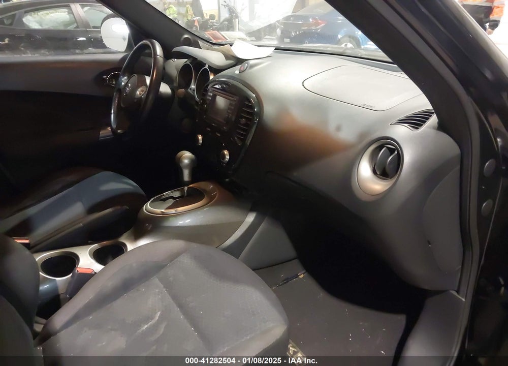 2011 NISSAN JUKE SV VIN: JN8AF5MV7BT028115