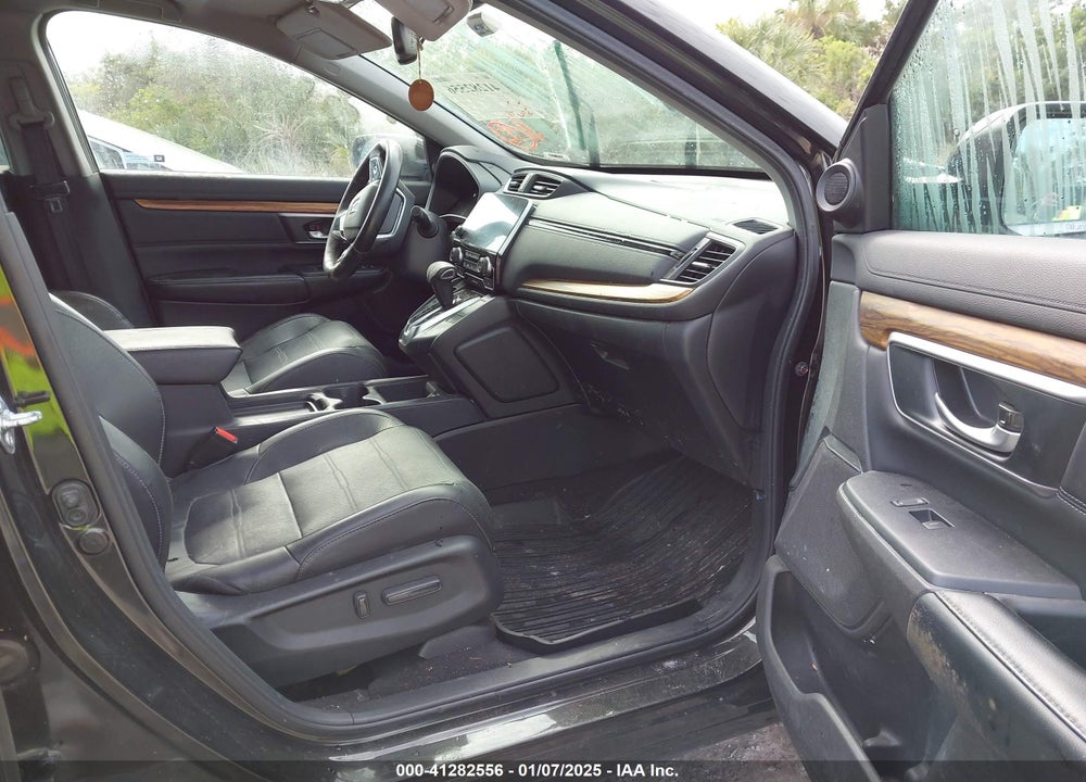 2017 HONDA CR-V VIN: 2HKRW2H83HH681703