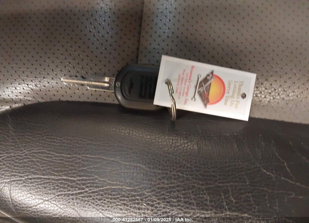 2009 CHEVROLET AVEO LT VIN: KL1TG66E49B357737