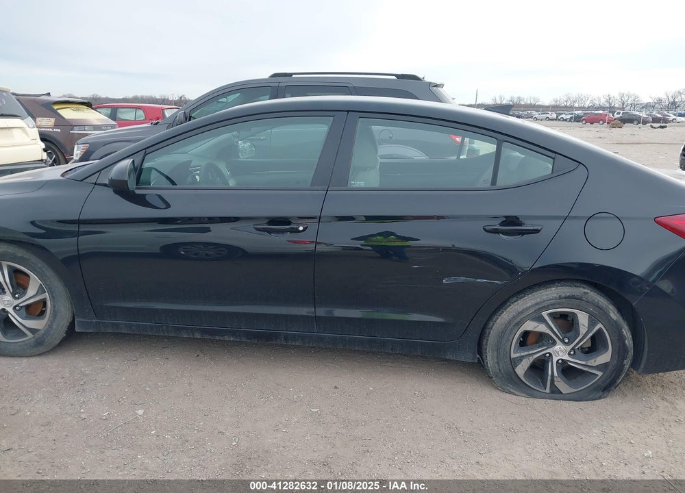 2018 HYUNDAI ELANTRA VIN: 5NPD84LF4JH381650