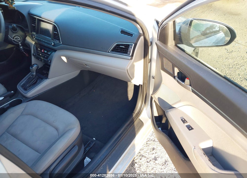 2017 HYUNDAI ELANTRA SE VIN: KMHD84LF1HU073248