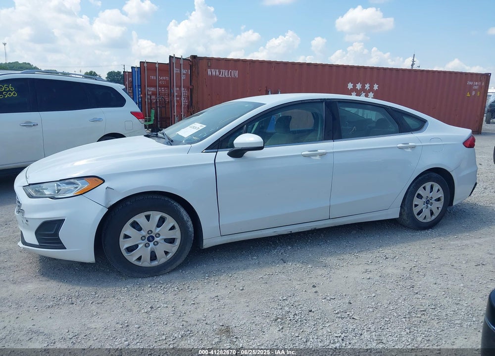 2019 FORD FUSION S VIN: 3FA6P0G74KR276067